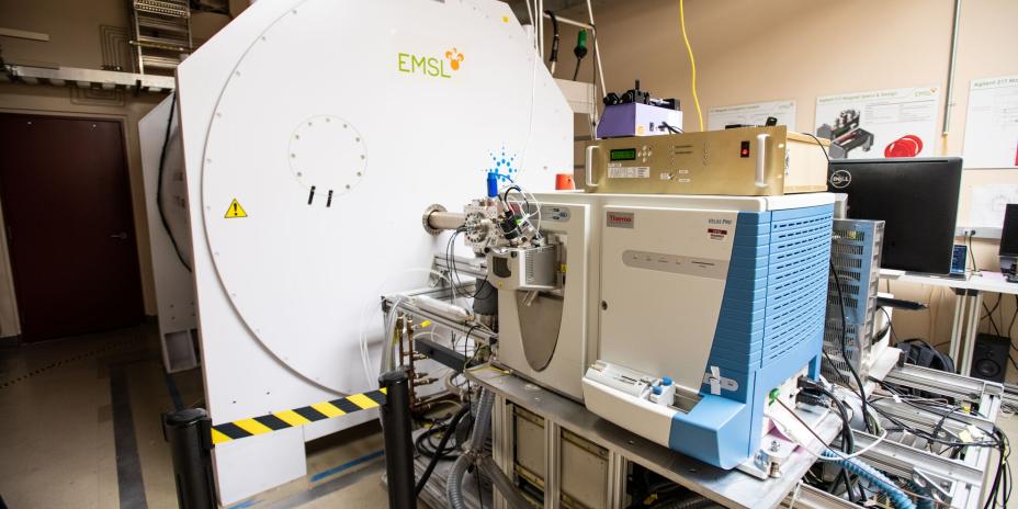 21 Tesla FTICR mass spectrometer
