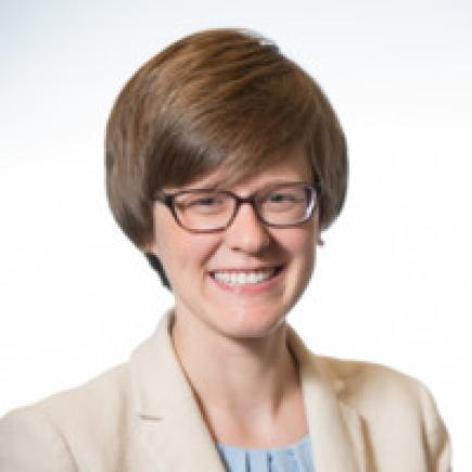 Portrait of Susannah Burrows, an Earth scientist at Pacific Northwest National Laboratory