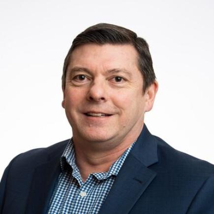 Professional headshot photo of Rick Washburn.